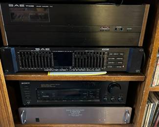 SAE TWO power amplifier P10, SAE Equalizer E102, Carver Amplifier M-1.0t