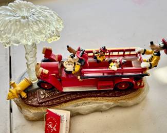 RARE Ron Lee licensed Disney fire truck sculpture (Ltd Ed of 500) with Mickey, Goofy, Pluto and Chip n Dale