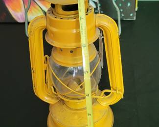 $10 CHINA GUANG KEROSENE LANTERN YELLOW