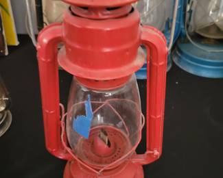 $25 - LANTERN OIL 70 HOUR DIETZ JR. RED