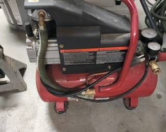AIR COMPRESSOR