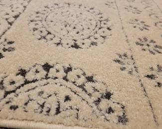 SURYA BHR-2323 7'10"X10'2" RUG LIKE NEW BOUGHT BUT DID NOT FIT APARTMENT NEW PRICE $199.....OUR PRICE $75