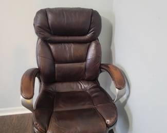 LEATHER OFFICE CHAIR $35