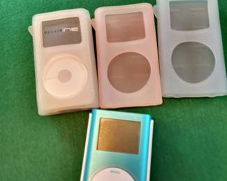 Apple I pod shuffle plus extras