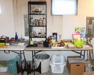 Beer steins, baskets, variety of items.