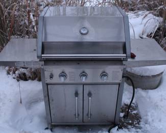 BUY IT NOW!  $125.00.  Weber Propane Gas Grill Three Burner-Out Grill.