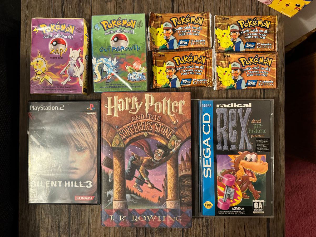 Top row only
Sealed Pokémon Cards