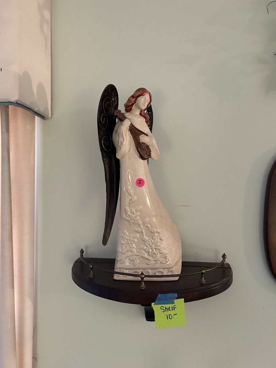 Angel Figurines/Decor