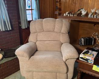 La-Z- Boy Power recliner with remote