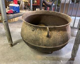 Cast iron cauldron
