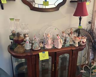 Display cases and figurines