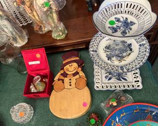 Holiday and serving items