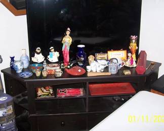 Oriental items, TV and corner entertainment center