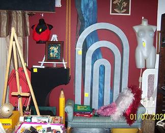 Small bench, props, mannequins
