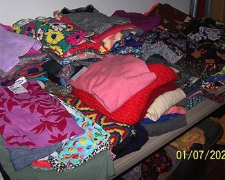 Clothes w/ tags