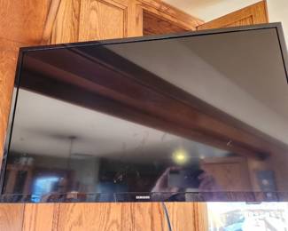 Samsung 39" Flat Screen TV.