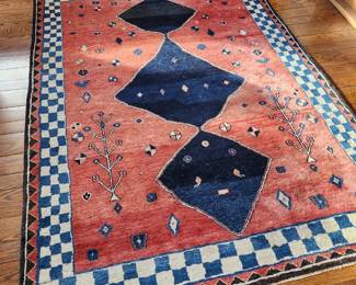 Vintage Handwoven Rug from India! 100% Wool. Turkish design. 5' 3'' x 7'.