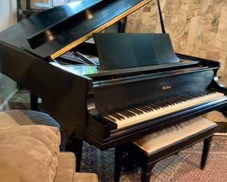 Beautiful Baldwin grand piano - off-site (located nearby)