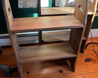 2 small shelves