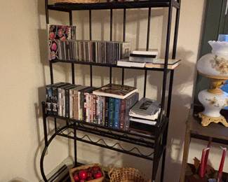 Pie shelf with dvd's and cd's