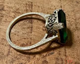 10K GOLD Filigree Ring with Emerald Cut Stone 