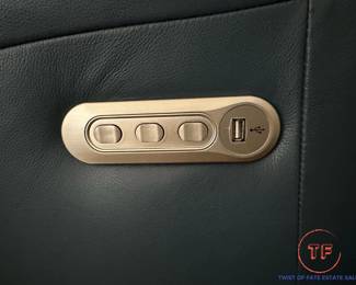 FLEXSTEEL Powered Leather Recliner