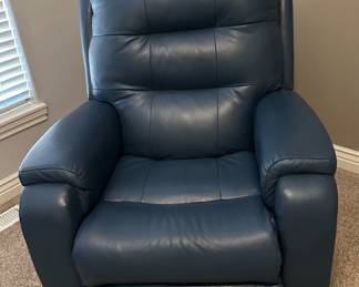 FLEXSTEEL Powered Leather Recliner