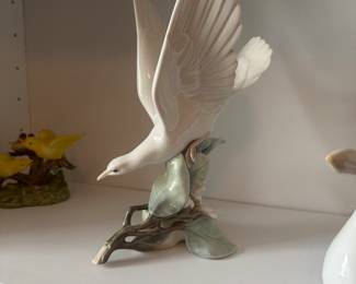 Lladro bird