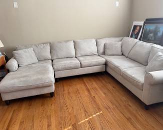 White sofa group
