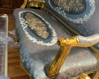 Baroque Style Art Sofa With Gold Details