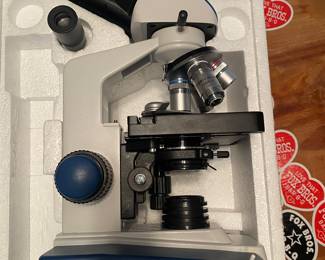 BINOCULAR MICROSCOPIC 
