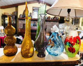 Mid century glass vases!
Located in the master bedroom upstairs, and partially on screened porch attached to room