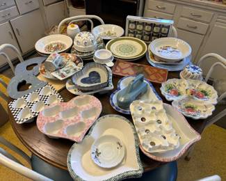 Heart bakeware, stoneware spatterware, flat earth pottery, nova Italy platter