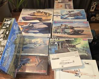 VINTAGE SCALE MODEL TANKS, PLANES, ETC 