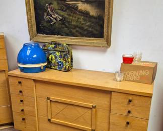 Mid Century Modern Huntley Furniture. Dresser