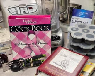 Large selection of cookbooks. "Better Homes and Gardens"