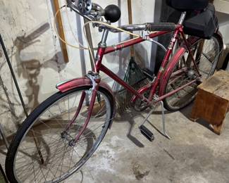 Western Flyer Bike Made in England. 3 Speed with bulb horn. 2902B