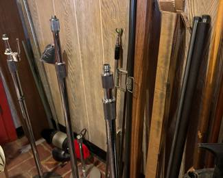 Microphone stands of all kinds, Screen for photos, movies
