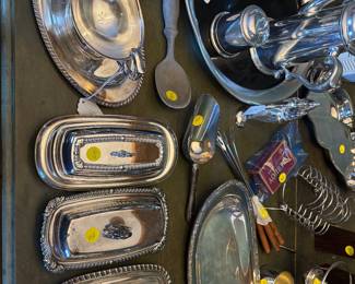 Silver/butter dishes and serving pieces