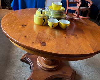 Pedestal Pine Coffee Table
