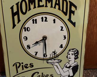 Homemade Pies/25c Cakes tin Kitchen Clock