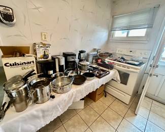 QUALITY CUISINART LIGHTLY USED SMALL APPLIANCES - QUALITY COOKWARE