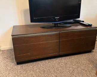 VINTAGE MCM LOW DRESSER- TV STAND