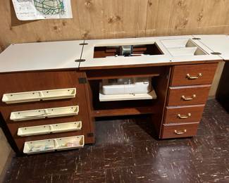 SEWING MACHINE STATION