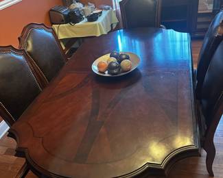 Dining Room Table 6 chairs