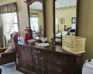 Dresser with two Mirrors 