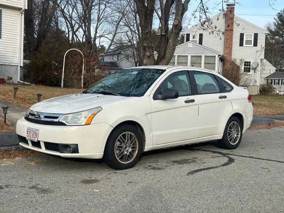 2011 Ford Focus White Four Door Sedan 85,169 Miles