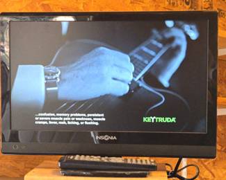 19 Insignia TV With Remote