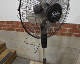 Simple Deluxes Pedestal Fan With Remote