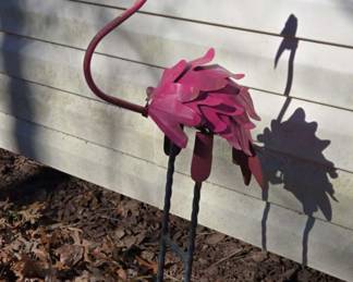 Cute Metal Pink Flamingo Yard Decor